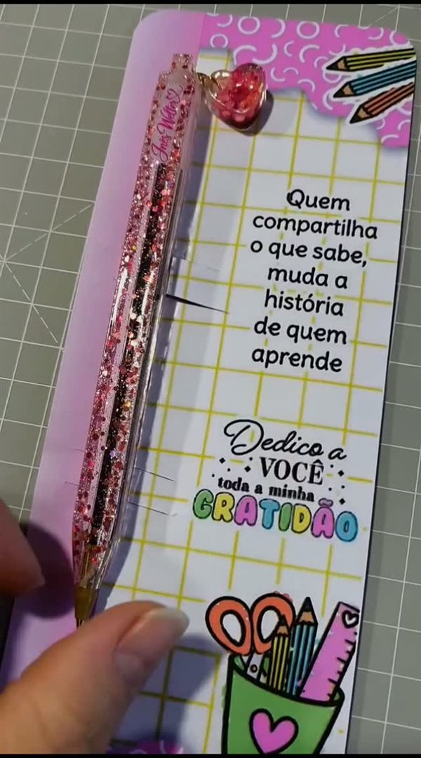 Caneta personalizada com cartão de agradecimento ao professor